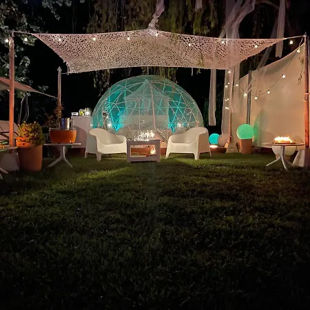 Kemping Bubble On The Pool